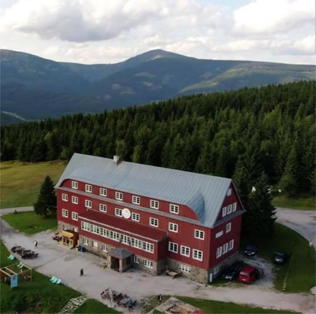 Prazska Bouda Hotel Pec pod Snezkou Bagian luar foto