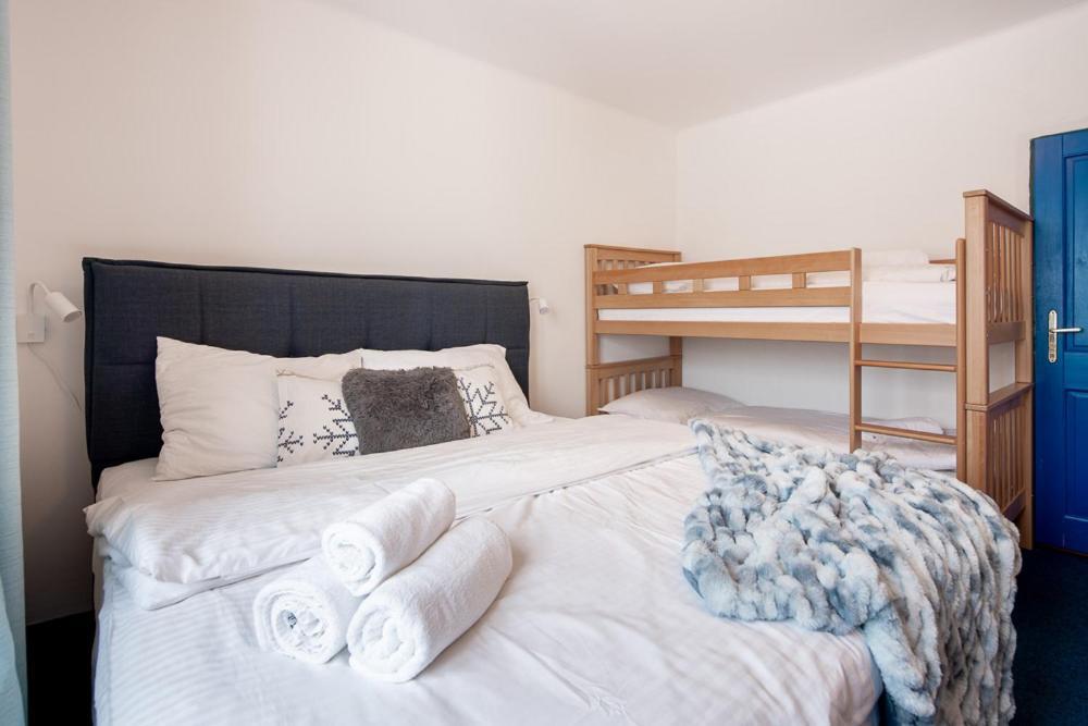 Prazska Bouda Hotel Pec pod Snezkou Ruang foto